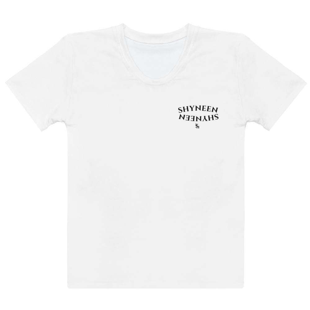 WHITE SHYNEEN CURVED LOGO TEE