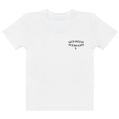 WHITE SHYNEEN CURVED LOGO TEE