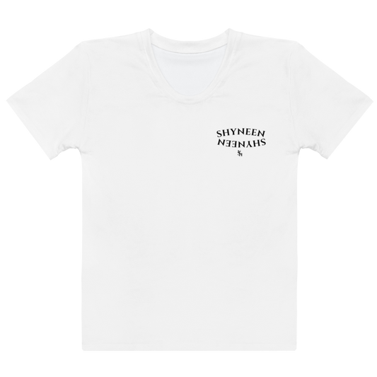 WHITE SHYNEEN CURVED LOGO TEE